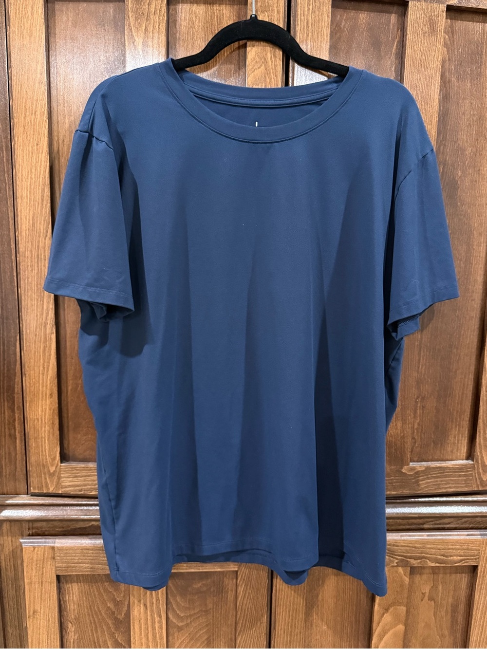 ALO Yoga Men's Navy Short Sleeve Crew Tee